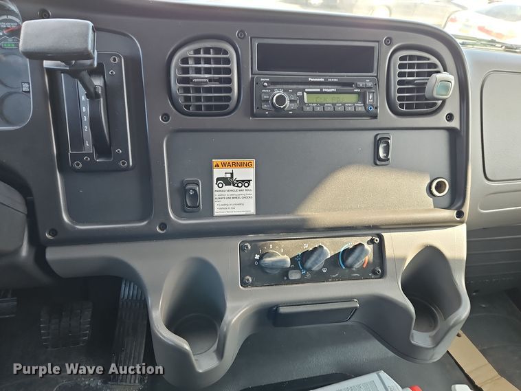 image for item EI8794 2011 Freightliner Business Class M2 box truck