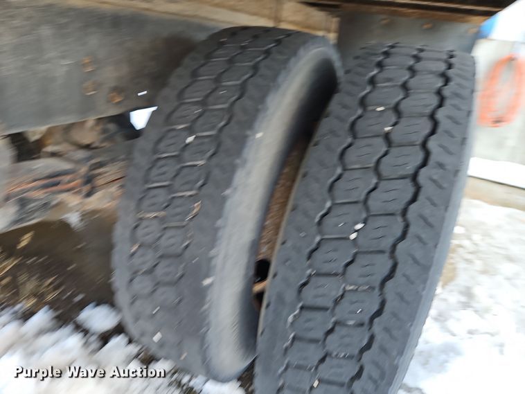 image for item EI8794 2011 Freightliner Business Class M2 box truck