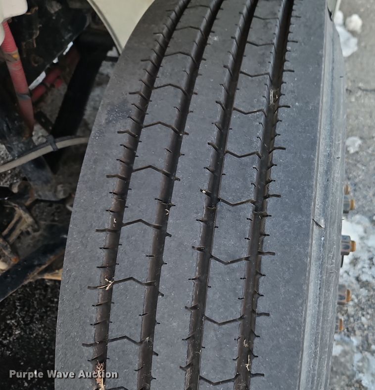 image for item EI8794 2011 Freightliner Business Class M2 box truck