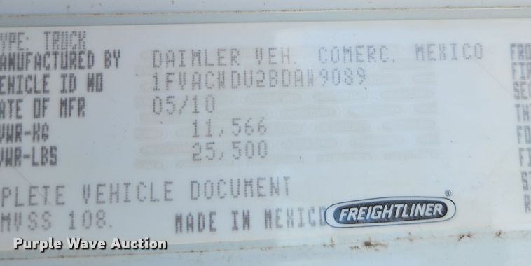 image for item EI8794 2011 Freightliner Business Class M2 box truck