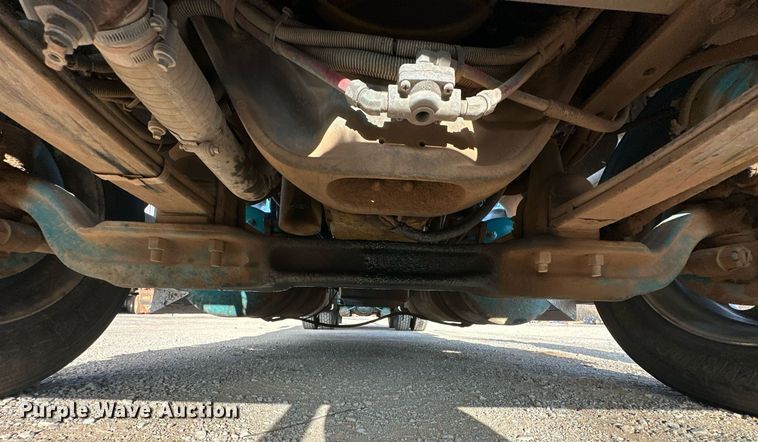 image for item EJ5274 1987 Freightliner semi truck