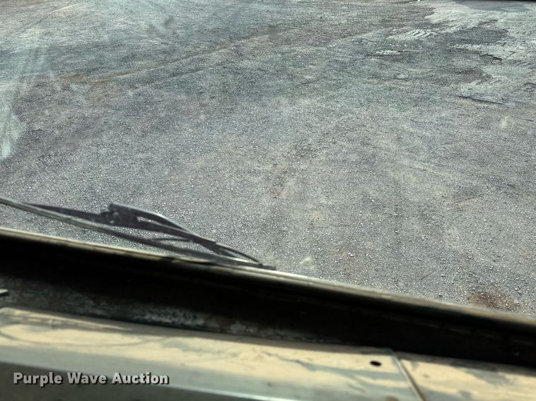 image for item EJ5274 1987 Freightliner semi truck