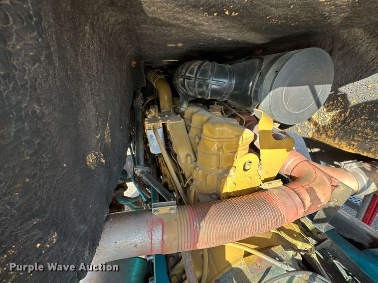 image for item EJ5274 1987 Freightliner semi truck