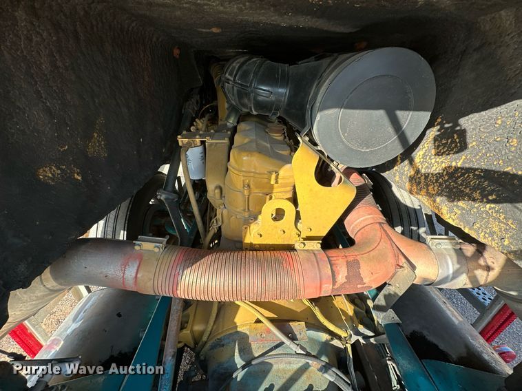 image for item EJ5274 1987 Freightliner semi truck