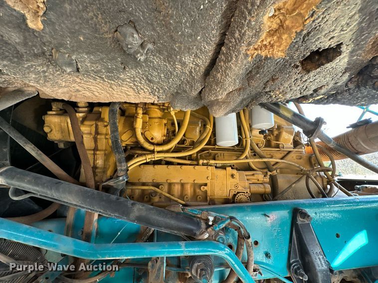 image for item EJ5274 1987 Freightliner semi truck