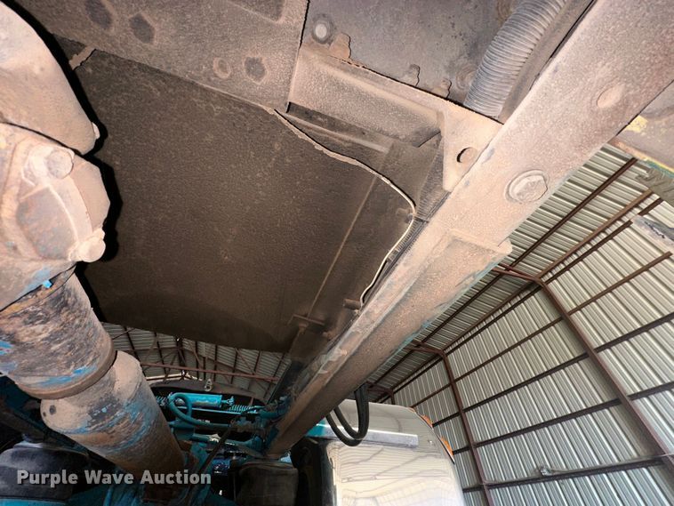 image for item EJ5274 1987 Freightliner semi truck