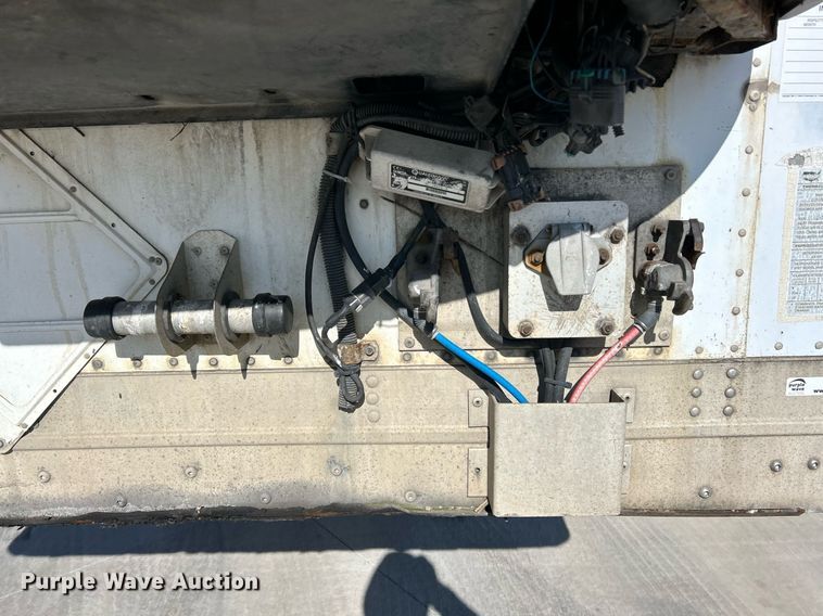 image for item EK2545 2008 Wabash refrigerated van trailer