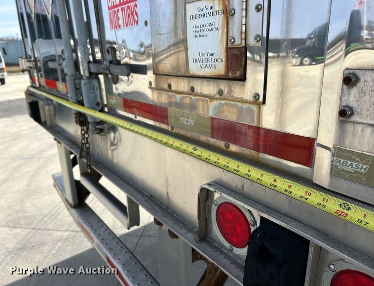 image for item EK2546 2009 Wabash refrigerated van trailer