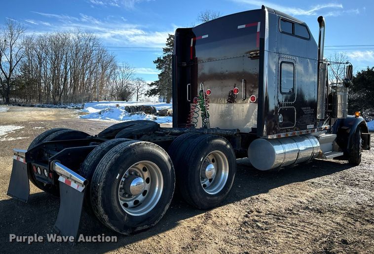 image for item EN5042 1997 Kenworth W900 semi truck