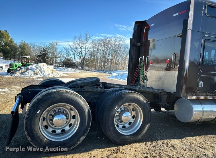 image for item EN5042 1997 Kenworth W900 semi truck