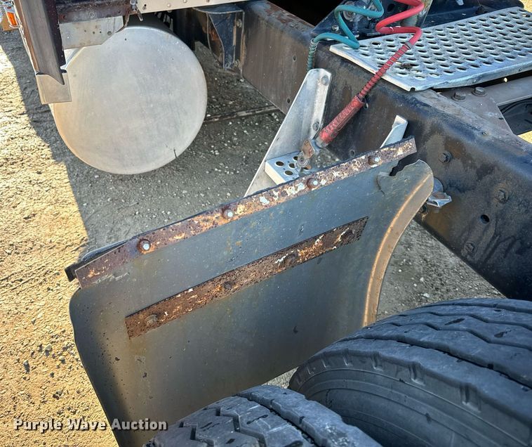 image for item EN5042 1997 Kenworth W900 semi truck