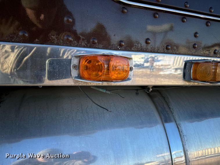 image for item EN5042 1997 Kenworth W900 semi truck