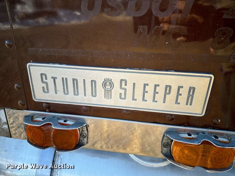 image for item EN5042 1997 Kenworth W900 semi truck