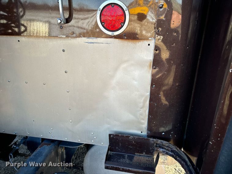 image for item EN5042 1997 Kenworth W900 semi truck