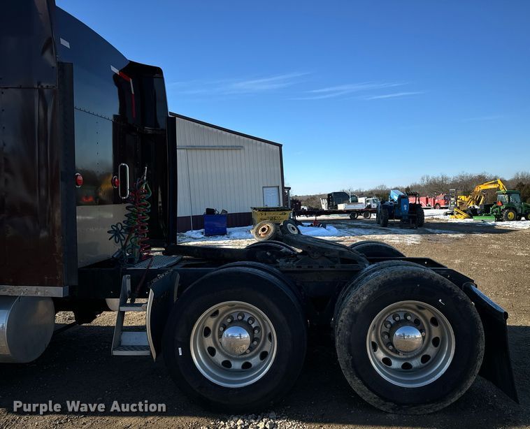 image for item EN5042 1997 Kenworth W900 semi truck