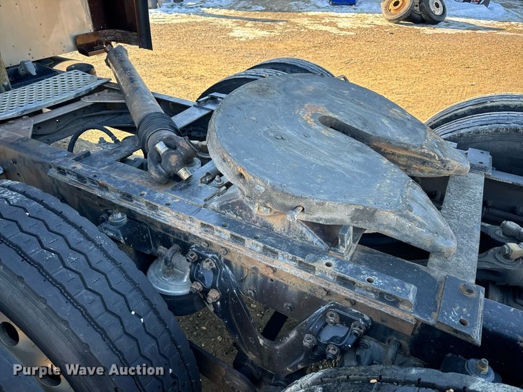 image for item EN5042 1997 Kenworth W900 semi truck