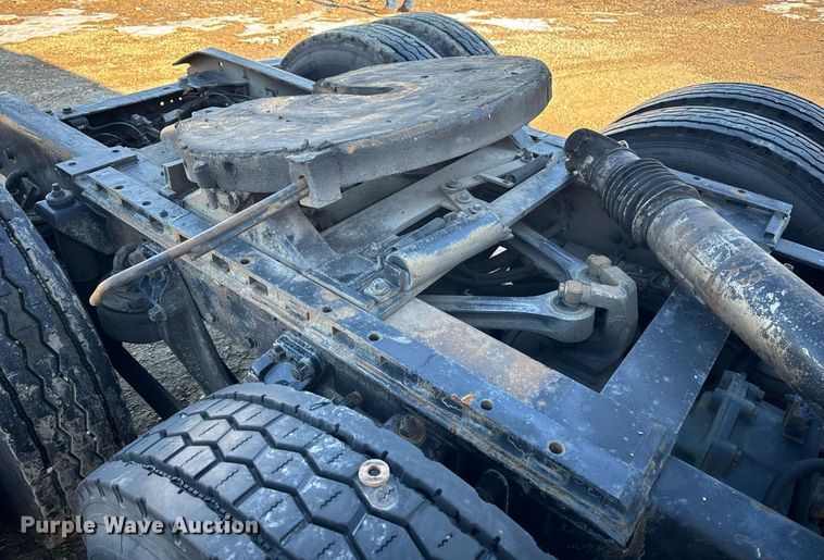 image for item EN5042 1997 Kenworth W900 semi truck