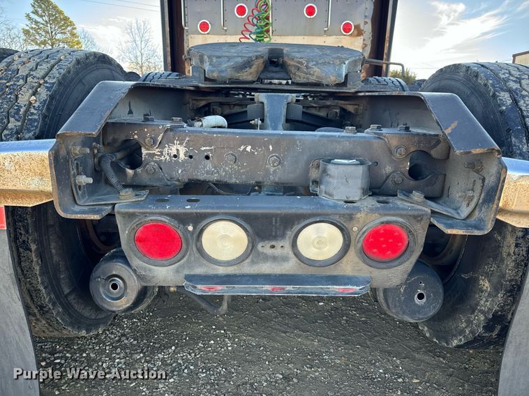 image for item EN5042 1997 Kenworth W900 semi truck