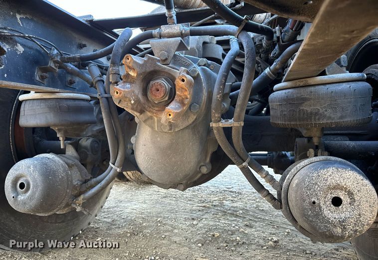 image for item EN5042 1997 Kenworth W900 semi truck