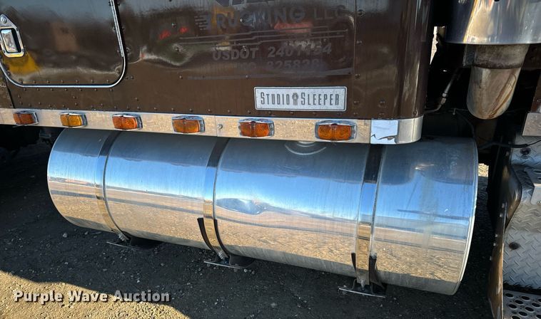 image for item EN5042 1997 Kenworth W900 semi truck