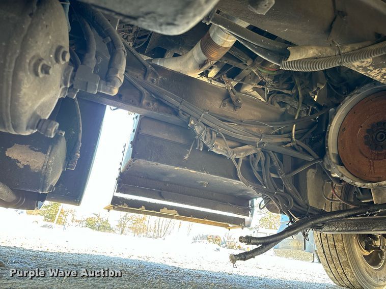 image for item EN5042 1997 Kenworth W900 semi truck