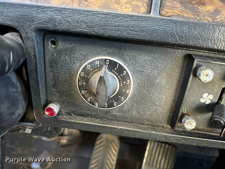 image for item EN5042 1997 Kenworth W900 semi truck