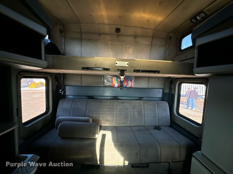 image for item EN5042 1997 Kenworth W900 semi truck