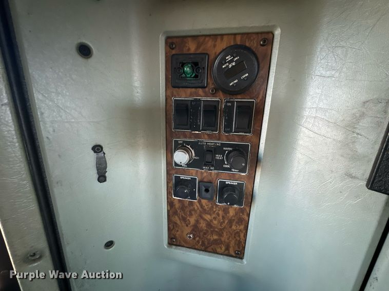 image for item EN5042 1997 Kenworth W900 semi truck