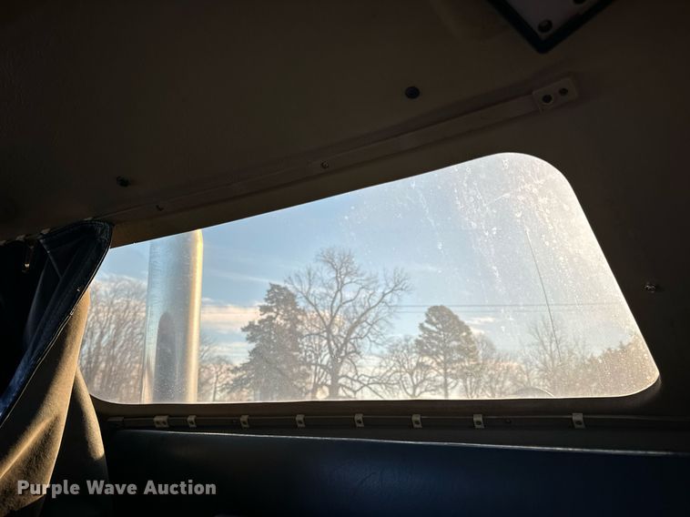 image for item EN5042 1997 Kenworth W900 semi truck