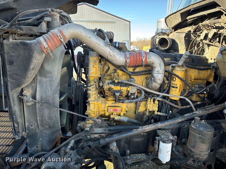 image for item EN5042 1997 Kenworth W900 semi truck