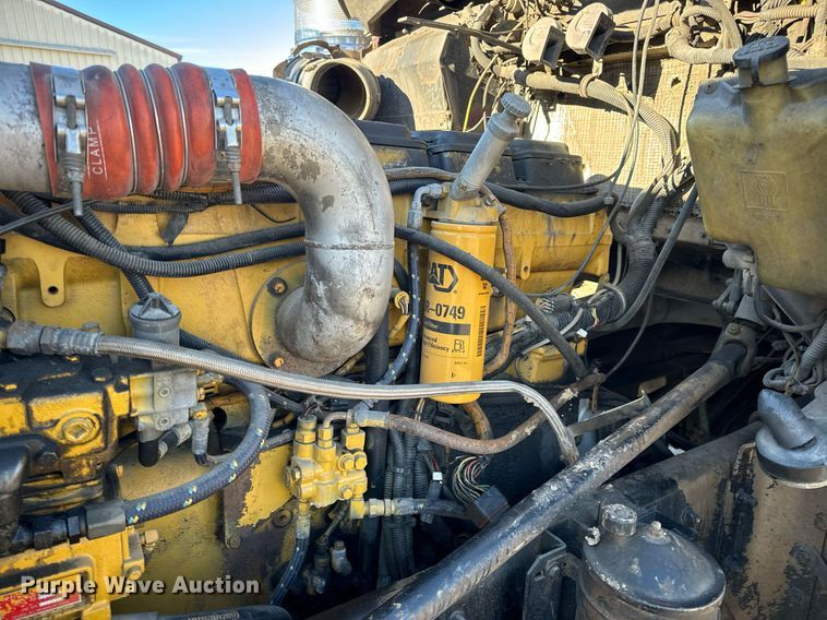 image for item EN5042 1997 Kenworth W900 semi truck