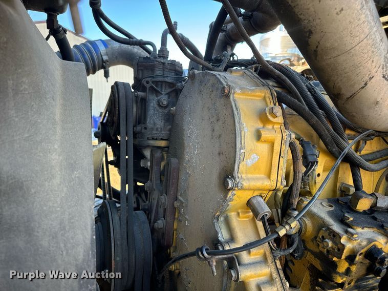 image for item EN5042 1997 Kenworth W900 semi truck