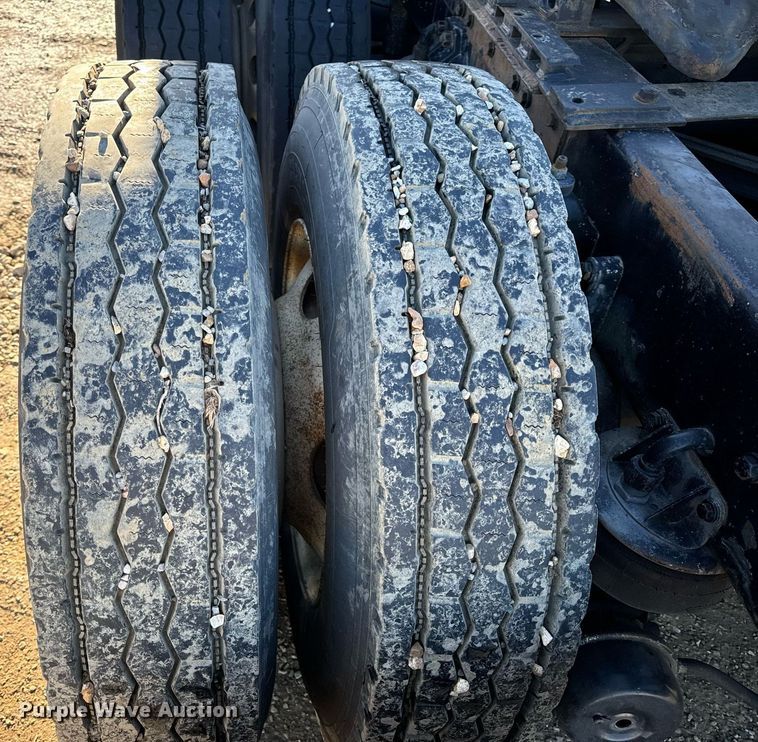 image for item EN5042 1997 Kenworth W900 semi truck