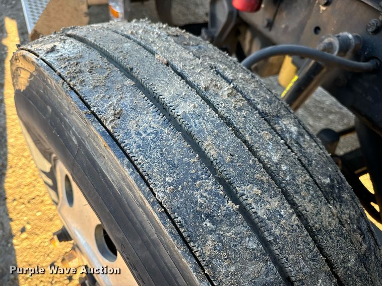 image for item EN5042 1997 Kenworth W900 semi truck