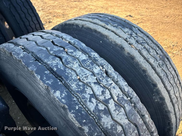 image for item EN5042 1997 Kenworth W900 semi truck