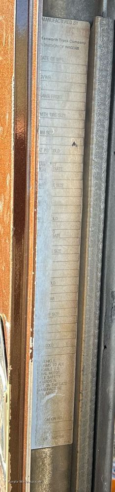 image for item EN5042 1997 Kenworth W900 semi truck