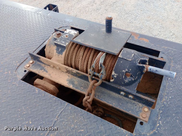 image for item EO0538 2004 Landoll 825F lowboy equipment trailer