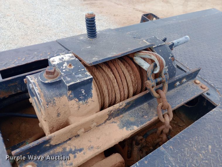 image for item EO0538 2004 Landoll 825F lowboy equipment trailer