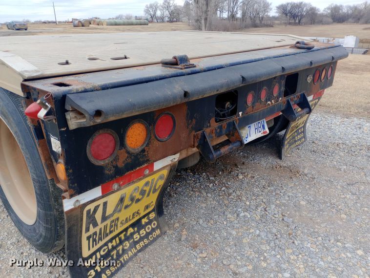 image for item EO0538 2004 Landoll 825F lowboy equipment trailer