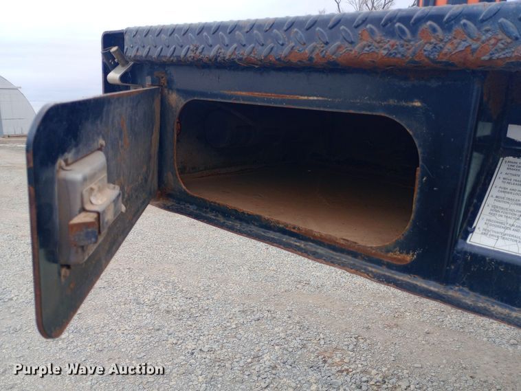 image for item EO0538 2004 Landoll 825F lowboy equipment trailer