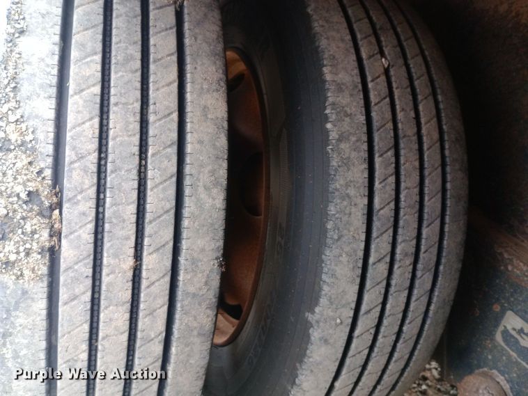 image for item EO0538 2004 Landoll 825F lowboy equipment trailer