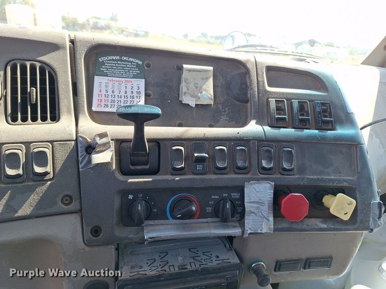 image for item EQ2312 2007 Sterling A-Line semi truck