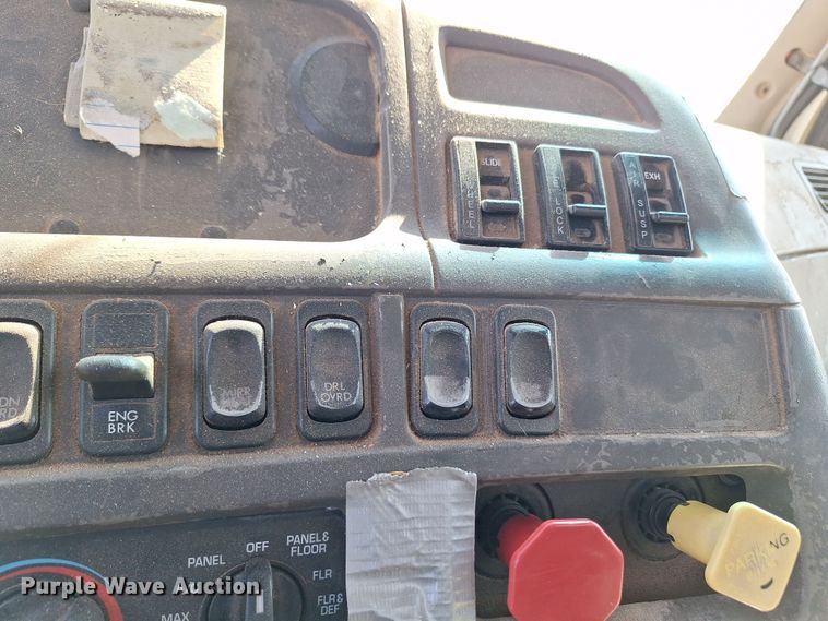 image for item EQ2312 2007 Sterling A-Line semi truck