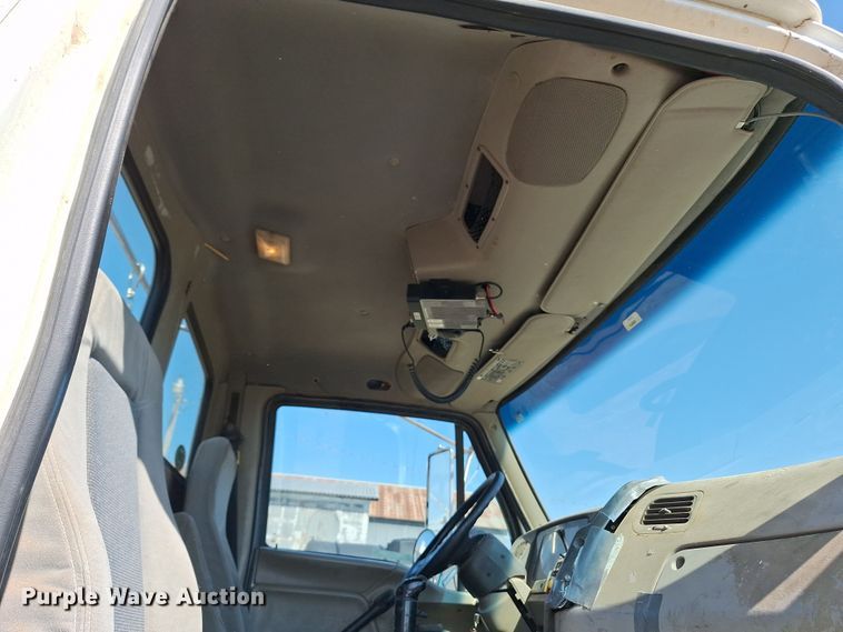 image for item EQ2312 2007 Sterling A-Line semi truck