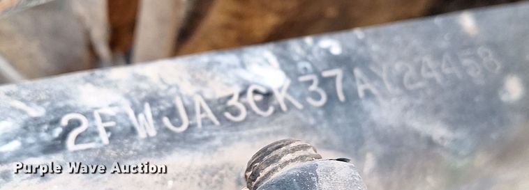 image for item EQ2312 2007 Sterling A-Line semi truck