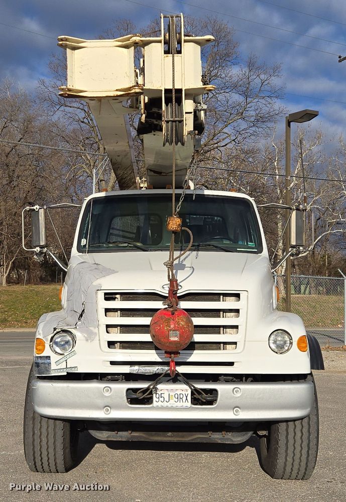 image for item EQ3832 2003 Sterling  L7500 crane truck