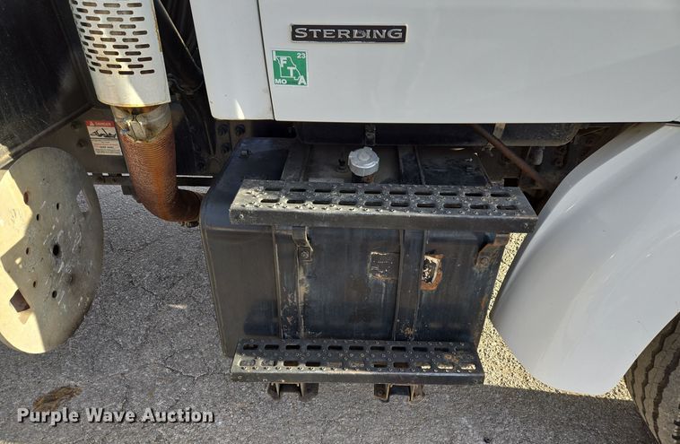 image for item EQ3832 2003 Sterling  L7500 crane truck