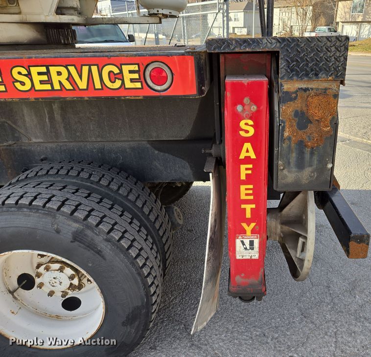 image for item EQ3832 2003 Sterling  L7500 crane truck