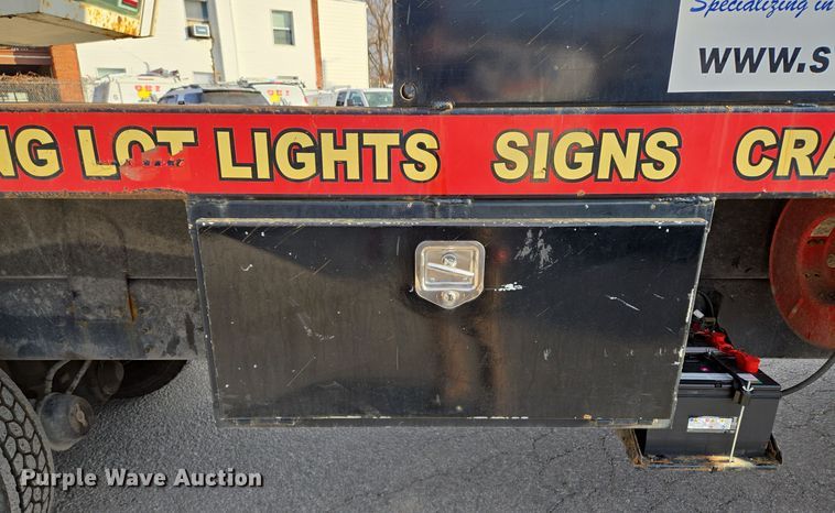 image for item EQ3832 2003 Sterling  L7500 crane truck