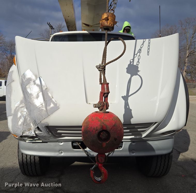 image for item EQ3832 2003 Sterling  L7500 crane truck